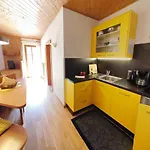 Lägenhet Grumserhof